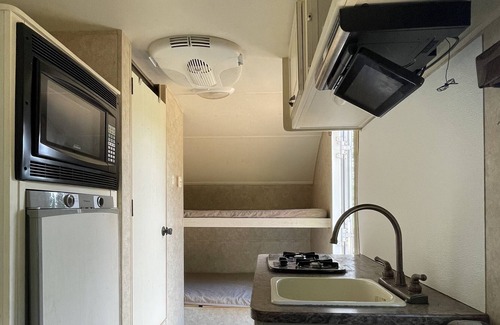Strong House | Unique Camper located at the edge of Muskoka