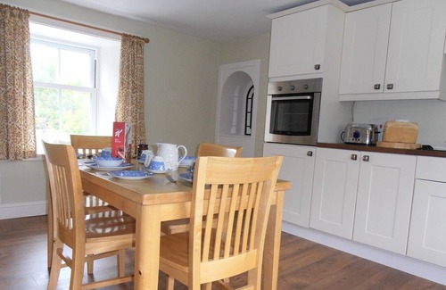 Aberfeldy Cottage | Unique Character Cottage, Peaceful Rural Setting. 1 of 2 lets6510949 for|Reviews