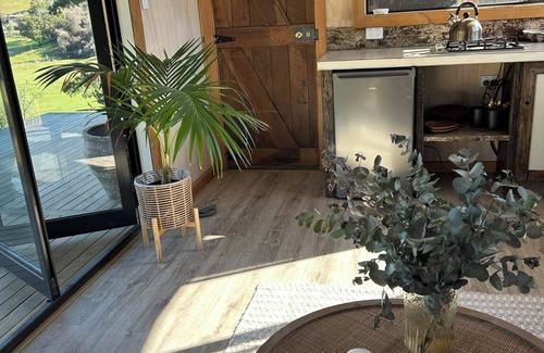 Ngatimoti Other | Unique Cottage/Rural Retreat! surrounded in wildlife/close to Local attractions