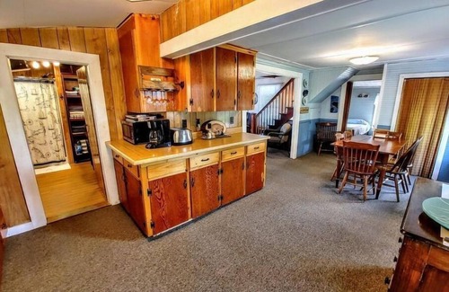 Weeks Mills Cottage | Unique Cottage