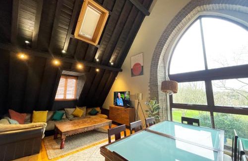 Penge Apartment | Unique Crystal Palace Park Church Conversion