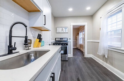 Edgewater Apartment | Unique Edgewater Park apt