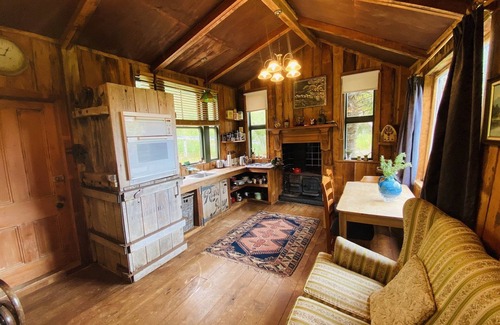 Port Levy Cottage | Unique Farm stay cottage
