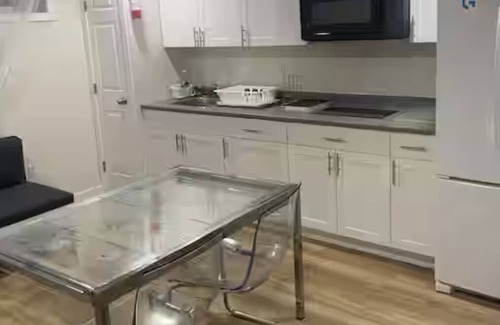 Fort Gary House | Unique Favor – 2 Bedroom Basement (Prairie Pointe)