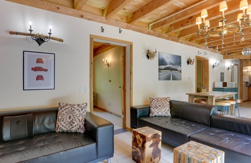 Ferndale House | Unique Ferndale Retreat: Sauna, Deck & Home Gym!