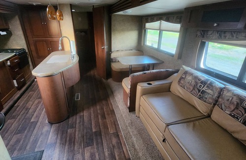 Chelmsford House | Unique getaway or rest from traveling. 10 min. off TransCan Highway and stores