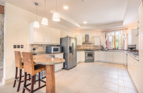 Punta Cana Villa | Unique Haven: Free access to Eden Roc Beach Club