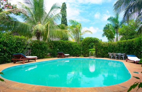 Galu Beach Villa | Unique Hideaway Cottage Aircon~Pool~Barbecue