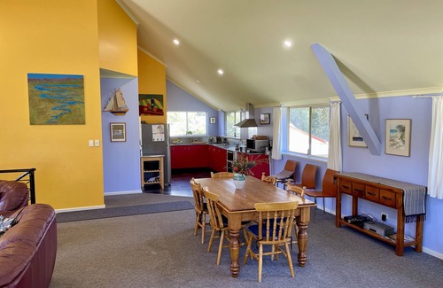 Little Grove House | Unique holiday home on a sheltered bay with uninterrupted view of Karri trees.