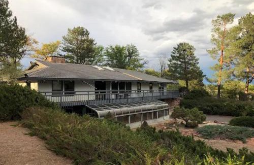 Longmont House | Unique Home 40 acres Peaceful Near Boulder 2 Dogs OK