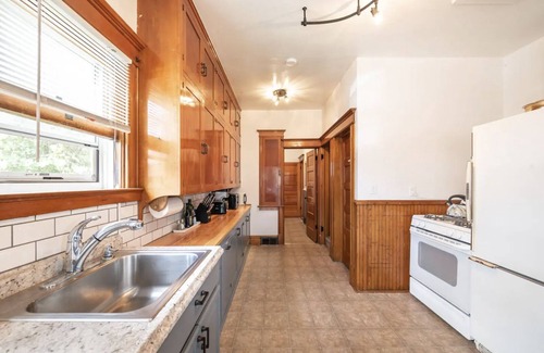 Downtown Colorado Springs House | Unique Home Downtown Colorado Springs - Walk to the Newest Shops and Restaurants