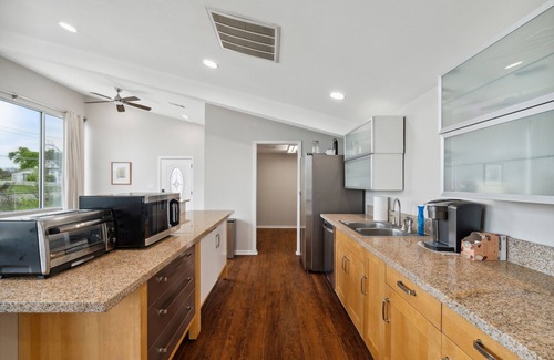 Pflugerville House | Unique Industrial Loft - Brand New!