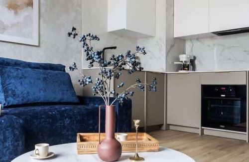 Orlinki Apartment | Unique interiors in a modern seaside marina
