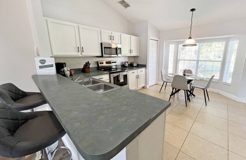 Thousand Oaks House | Unique lakeside pool home less than 20 mins from Disney