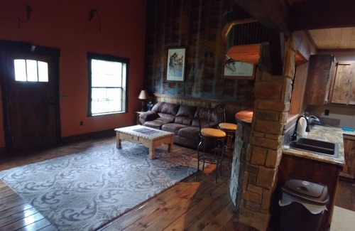 Muse Cabin | Unique Log House nestled in the woods near Billy Creek.