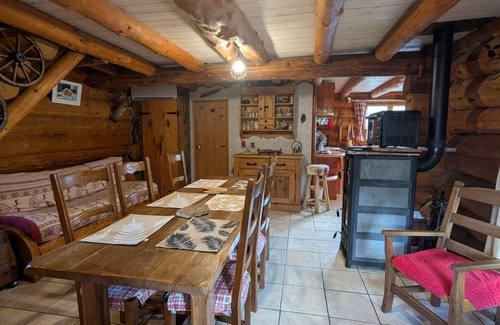 Le Tholy Cottage | Unique log house with balcony and terrace in the Vosges