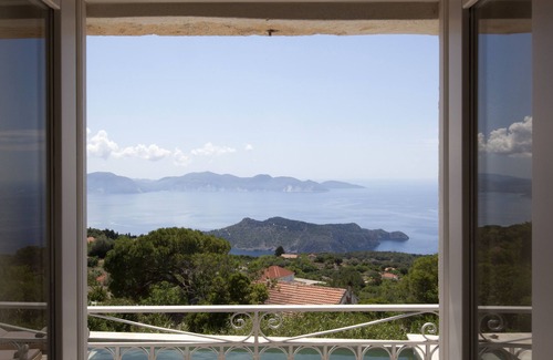 Mesovounia House | Unique, luxurious villa with infinity pool and sea view, free WiFi