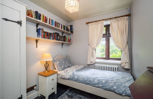 Wroxham Cottage | Unique, Luxurious Thatched Cottage with private hot tub - in the heart of The Norfolk Broads
