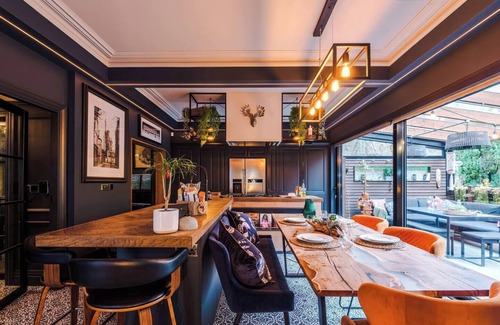 Didsbury House | Unique Luxury Home in Northenden/8 guestsUrban Oasis