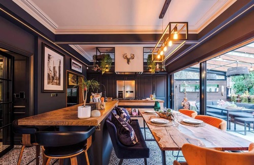 Didsbury House | Unique Luxury Home in Northenden/10 Guests