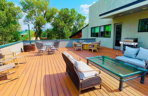 La Veta House | Unique Luxury Home Nestled in the trees.