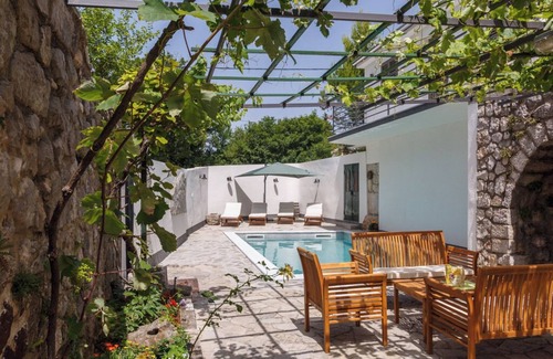 Grizane House | Unique mediterranean stone house with pool