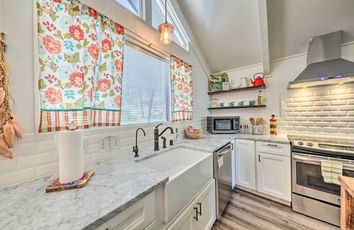 Alto House | ﻿Unique & Modern Alto Home w/Private Hot Tub!