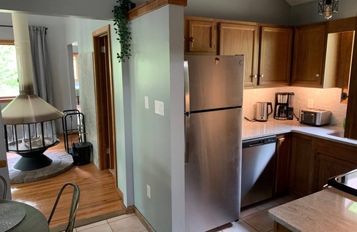 Tunkhannock Township House | Unique Mountain Cottage with Hot tub, Game Room, Central AC