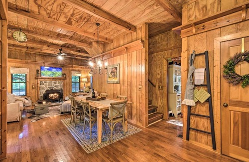 Clayton House | Unique Nature Lovers Haven with Fire Pit and BBQ!
