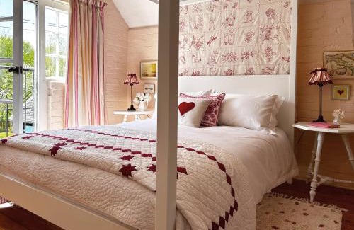 Wrinehill House | Unique Old Bakery Retreat