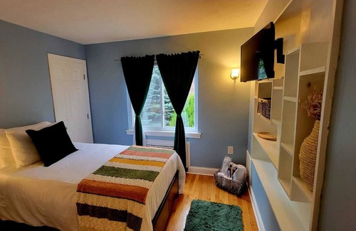 West Roxbury Apartment | Unique & Peaceful Boston Home (Free Parking)
