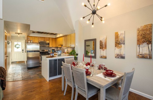 Reno House | Unique, private mountain home, stunning views, king bed suite, dog friendly