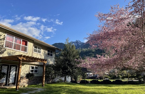 Sardis House | Unique, Private Upper Suite Near Lakes, River, Hiking, Fishing, Bike Trails