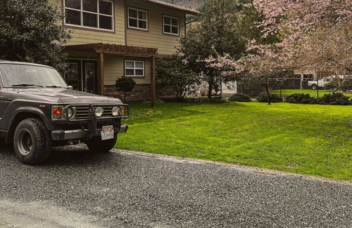 Sardis House | Unique, Private Upper Suite Near Lakes, River, Hiking, Fishing, Bike Trails