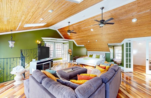 Chester County House | Unique riverfront studio with pool, hot tub, W/D access, grill & AC