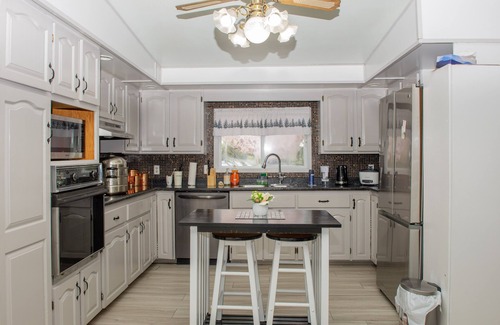 Astorville House | Unique romantic Waterfront home for long stay only