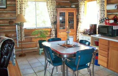 Jardine House | Unique Rustic Log House in Jardine, Montana