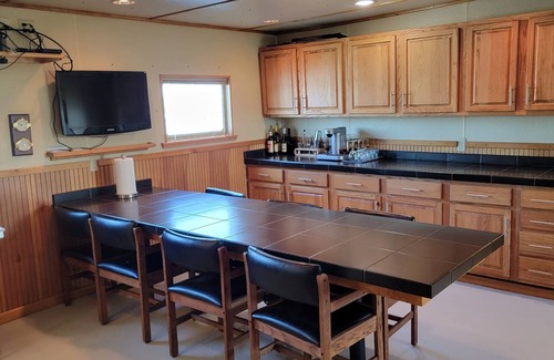 Venice Boat Rental | Unique Salty Marsh Floatel Houseboat Cypress Cove Marina All Inclusive Rare New