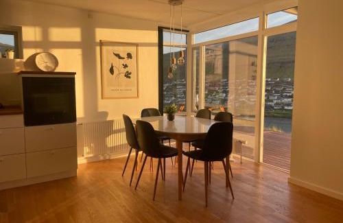 Klaksvik Apartment | Unique Sea & Landscape View and Spacious Apartment