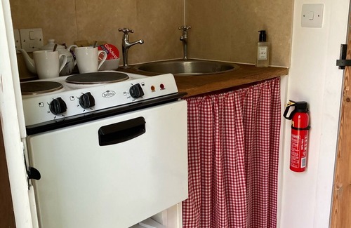 Cambridge Cabin | Unique Shepherds hut retreat in a beautiful farm setting close to cambridge