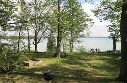 Elk Rapids House | Unique & Spacious 5-bedroom on Sandy Shores of of Elk Lake