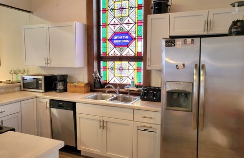 Durand House | Unique stay! Renovated historic church.
