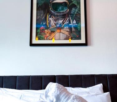 Higham Hill Apartment | Unique Studio Apartment with Private Garden