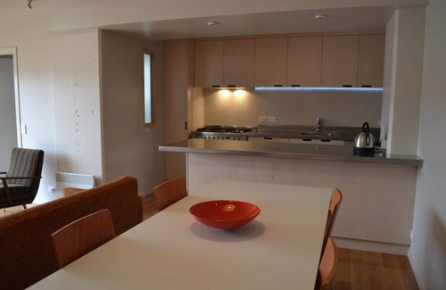 Raglan Apartment | Unique & stylish apartment in the former Golden Bay silos on the Raglan Wharf