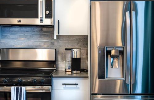 Monroe Apartment | Unique Stylish Place Downtown Monroe! #104