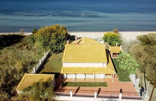 Megalos Prinos Villa | Unique Thasos Beach Villa