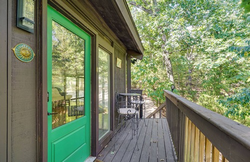 Village of Four Seasons Cottage | Unique Treehouse Hideaway Near Lake of the Ozarks
