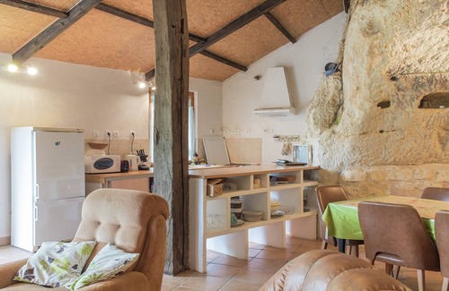 Faverolles House | Unique troglodyte house in the Valley