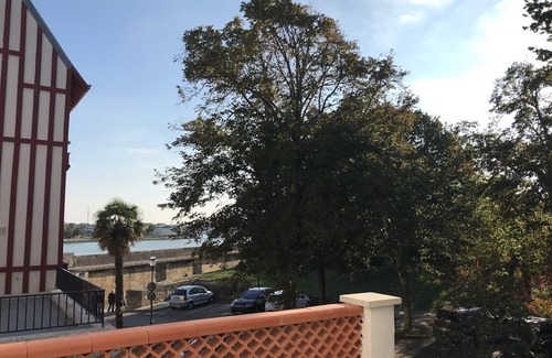 La Rochelle City Centre Apartment | UNIQUE VIEW TOUR DE LA LANTERNE Apartment WITH TERRACE 2-4 PERS.