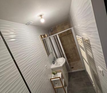 La Chamberte House | UNIQUE villa Zen et Détente avec piscine très bien placé proche du centre
